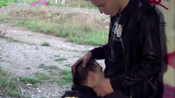 Baise Avec Deux Minet Sbogosses thumbnail