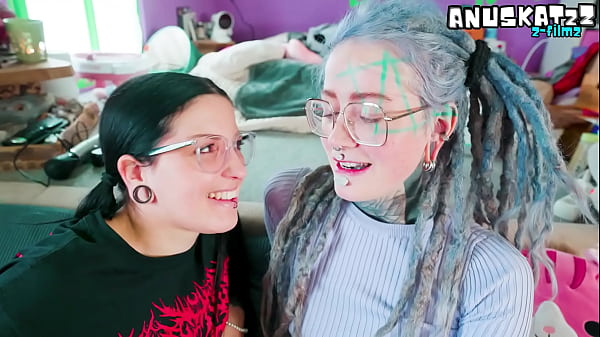 Play MP4 - Thick Goth Chick's Anal POV Threesome With My Tattooed Cock