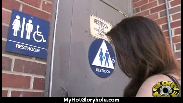 White Slut HugeCock Gloryhole_3