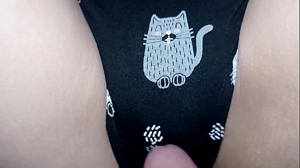 Play MP4 - xxx jugando a escondida con mi hermanastra no hay nadie en casa