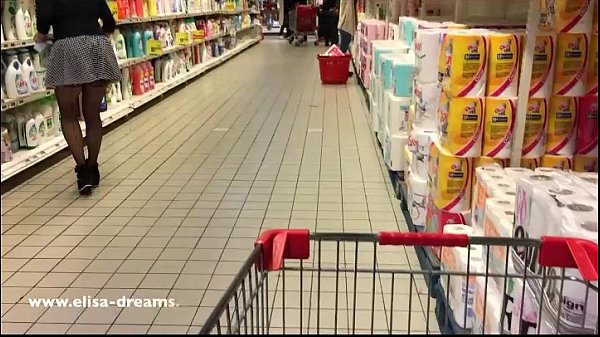 Play MP4 - Flashing my body in public in a shopping center