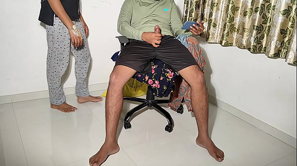 इतना दबाओ मत मेरा लैंड टूट जाएगा भाभी जी thumbnail