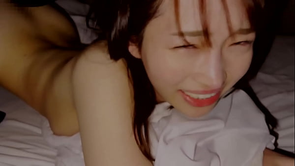 【デート/自宅連れ込み】ついでに俺のモノもそのマ●コで●めつけてもらいましょう。飲み物に●を入れ、グッタリしたところで連れ帰って中出し及び顔射 thumbnail