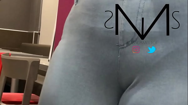 Un hermoso cameltoe me encanta Misscameltoe