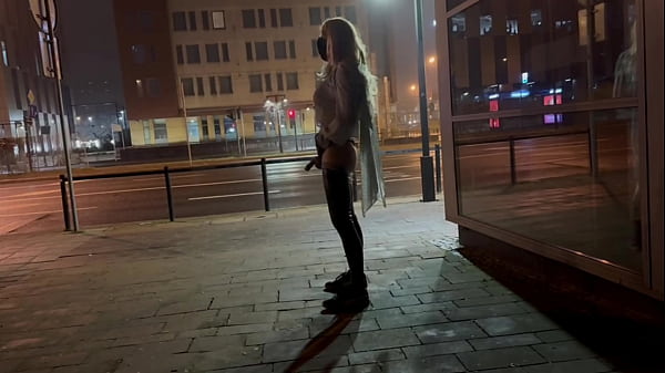 Play MP4 - BIG DICK AND JUICY ASS EXHIBITIONIST SHEMALE FLASH CITY CROSSROAD OUTDOOR