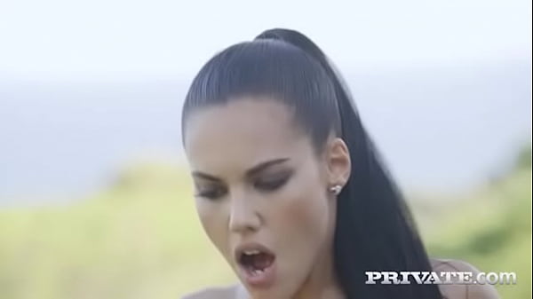 Apolonia fucked on_the grass