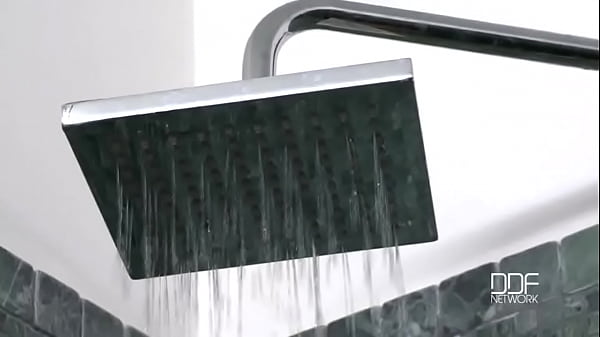 Nonton Newbie Temptress Stiffens Us! thumbnail