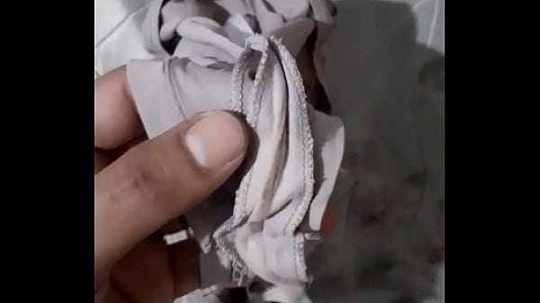 Play MP4 - Me gusta el fetiche con las bragas de m&iacute;  hermana