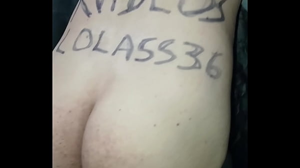 crossdresser se traga bolitas anales
