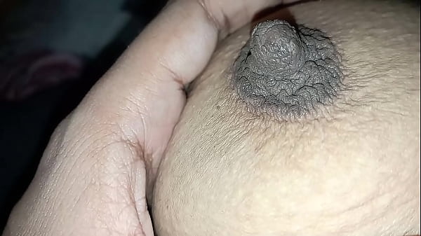 Ek raat bhabi ko dever ne room per nanga dekh dever ne chudai kari 