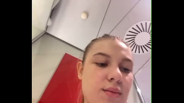 Play MP4 - Masturbate in the fitting room&period; Change clothes and flash tits