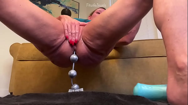 Play MP4 - Bad Dragons&comma; Anal Beads and a Vibrator make for an amazing orgasm