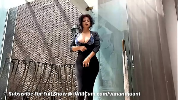Indian MILF With Huge Tits Showing Off Perfect Body On Her Patio toStrangers