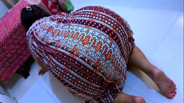 Egyptian Beautiful Big Ass Hot Stepmom Stuck Under Table! thumbnail