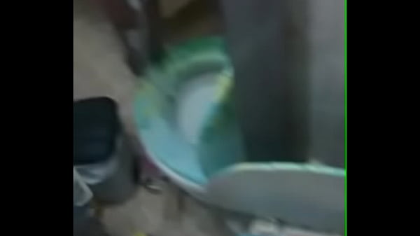 Adoro gozar numa punheta 