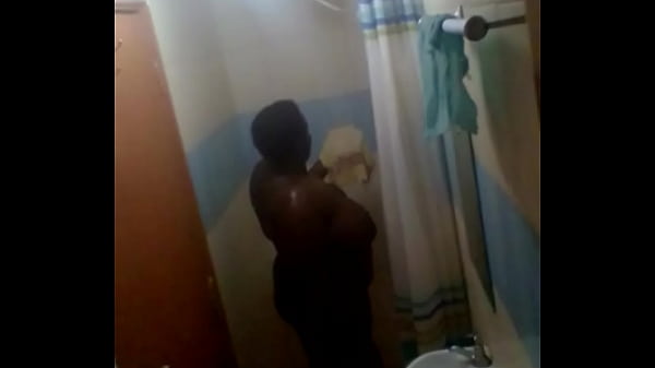Kenyan bbw in_mtotel_shower