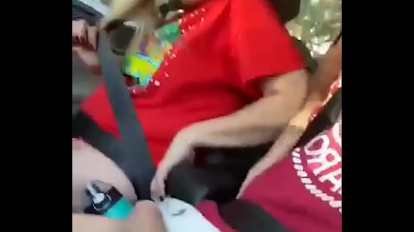 Nonton Sexy Mature Gives Head, Rubs One Out And Gets Fucked! thumbnail