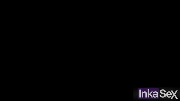 Play MP4 - Hijastra de 18 a&ntilde;os sufre con madrastra tetona que se folla a sus enamorados