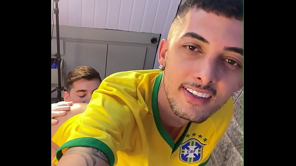 Depois Que Sai Do Futebol Fui Ao Depilador E Ele Me Deu Aquela Atendimento thumbnail