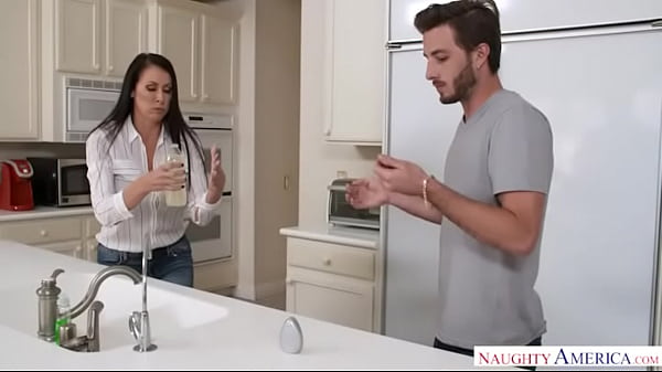 Play MP4 - Delicious-looking Married Woman Enjoys Riding A Stiff Cock