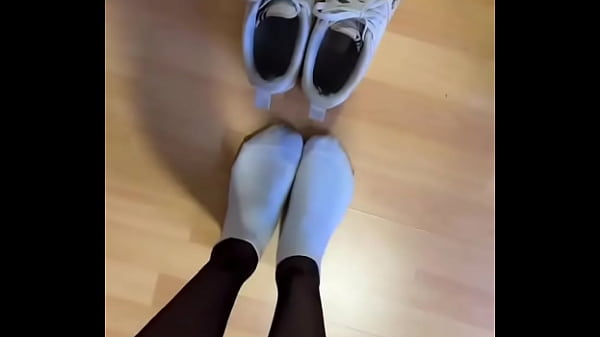 Sunday #feet #nylonfetısh #socks #socksfetish #fetish #nylonfeets  girl creator #soles #whitesocks 