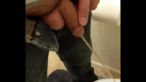Play MP4 - Me taking a piss