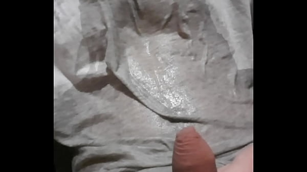Play MP4 - Quick self pissing soft uncut cock