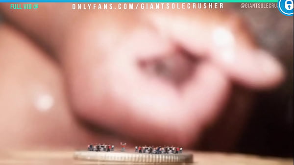Play MP4 - Giant Cums On Shrunken Crowd "PREVIEW"