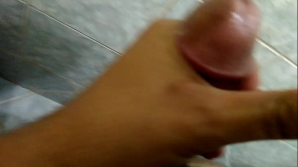 Play MP4 - Tentando n&atilde;o gozar