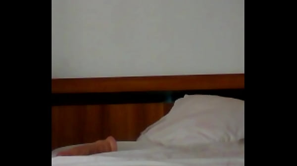 Play MP4 - showing hot girl fucking herself with her toy