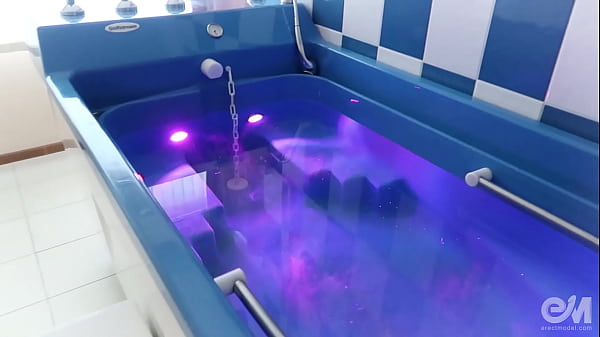 Play MP4 - Naked man in bath playing with his penis and making it erect