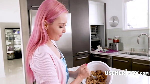 Supporting stepmom's baking business while parking my dick in her