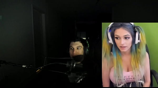 Play MP4 - Joycgee and Trainwrecks Live Webcam Show