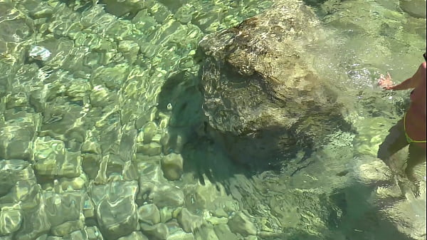 Nonton Yellow Swimming Trunks And Blue Water thumbnail