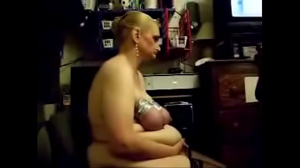 Skank slave has to cumm 