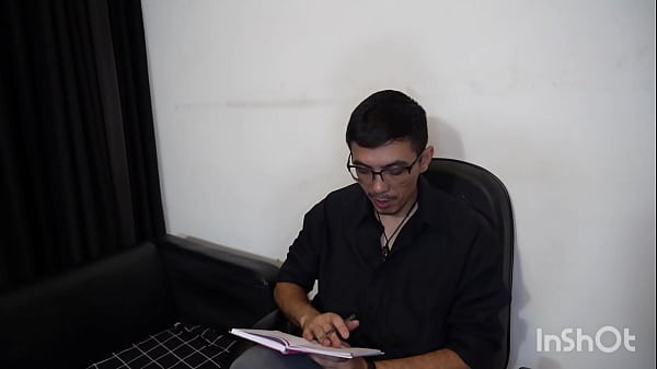 Tiffany Montavani_ninfomaníaca em_sua consulta com psicólogo ele_colocou_mão dentro do_cuzinho_e praticou fisting será_que conclui a terapia veja tudo_no fechado