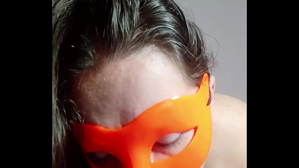 Esposa puta latina se masturba y se graba para los amigos de su marido en illinois usa 2 