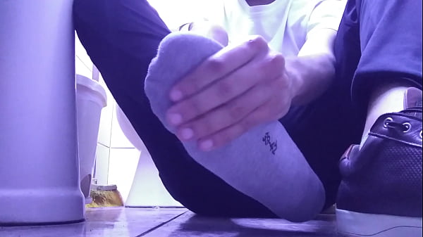 NEW GRAY SOCKS AND TIRED FEET IN YOUR FACE 