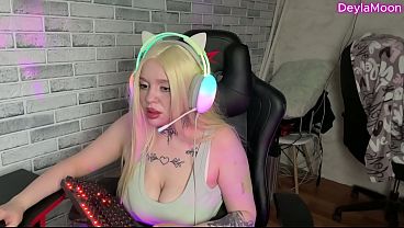A real twich streamer got fucked on live stream