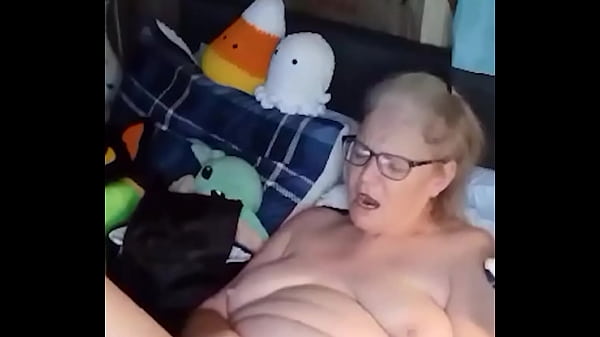 Fuck this pussy 
