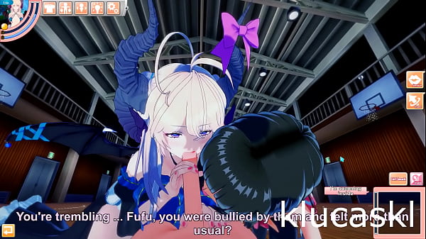 Rapaz demon e elfa no patio 