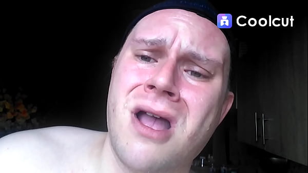 Adrian Jabłoński trzepie brudnego, zarośniętego kutasa 