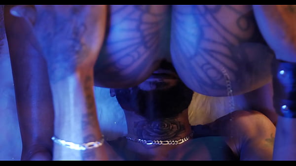 She put_it in myface I_had no choice bae