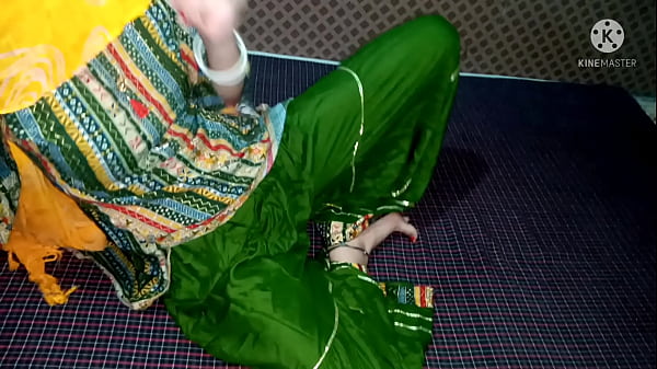 Play MP4 - Simran बोली जल्दी से चोद तेरा  आजायेगा