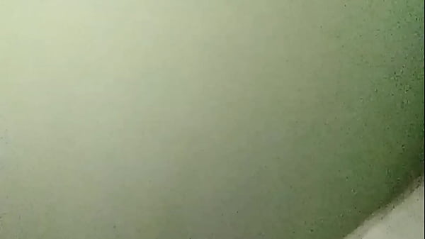 Latina recibe semen en el pasillo de un hotel 