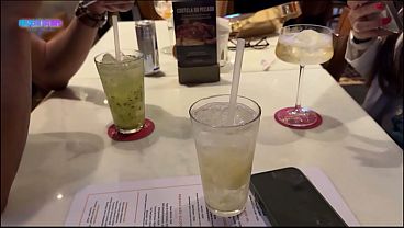 Nonton Depois Do Barzinho A Putaria Rolou Solta O Corno Mamando E A Puta Levando Leitada No Cu thumbnail