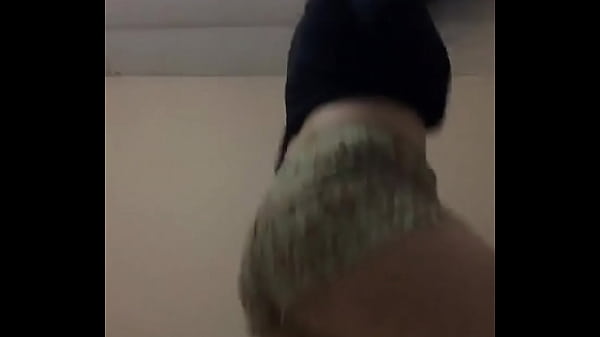 bunda gostosa dan&ccedil;ando 