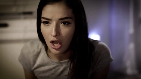 Sucking dickis a healing therapy for Madison Hart