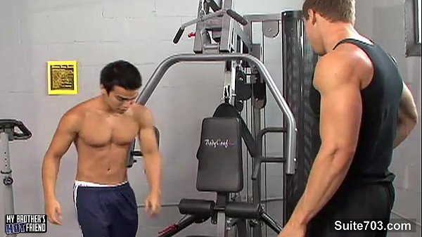 Play MP4 - Hot gays fucking asses in the gym