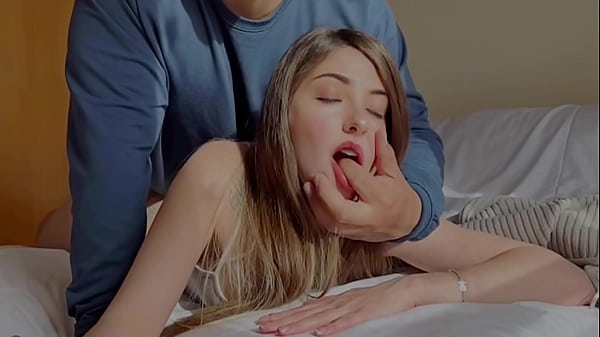 Estilo Perrito Con Hermanastra thumbnail